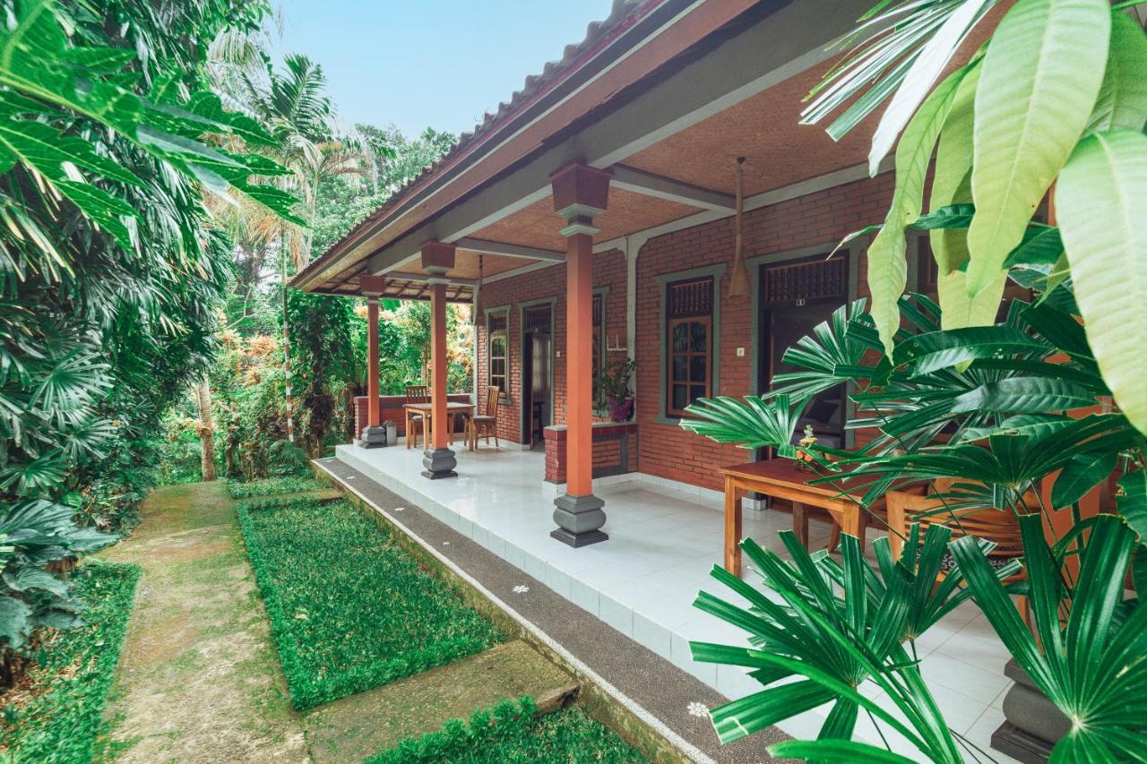 Suastika Lodge ウブド エクステリア 写真